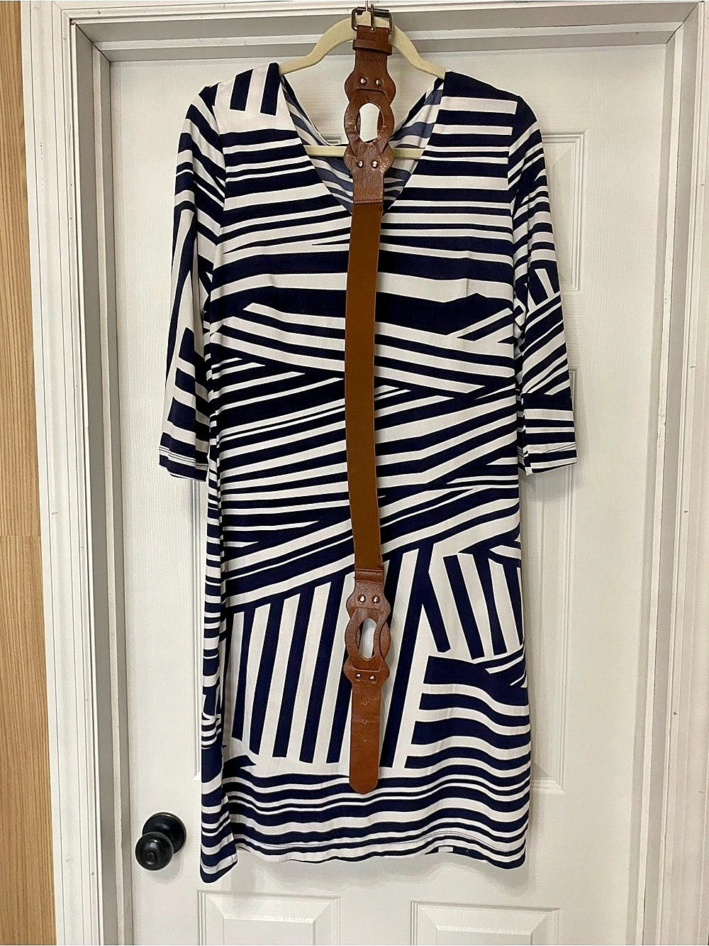 AGB Dress Geometric Midi Dress Blue & White Size 14
